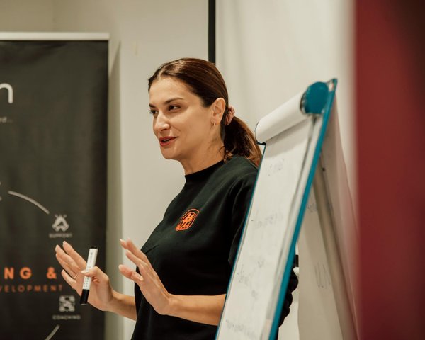 L'Influence et les Relations Publiques : Définir la Frontière de leur Interaction